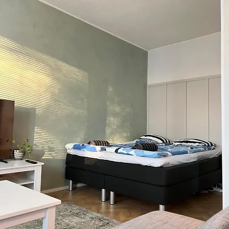 דירה Elegantly Renovated With A Parking Space