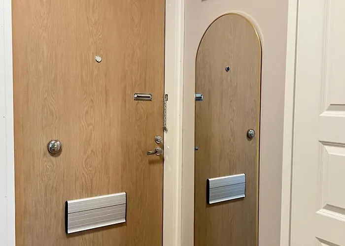 Elegantly Renovated With A Parking Space *