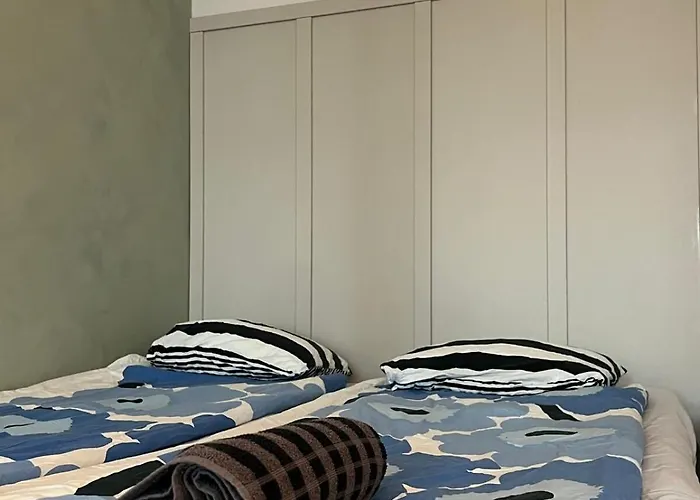 アパート Elegantly Renovated With A Parking Space