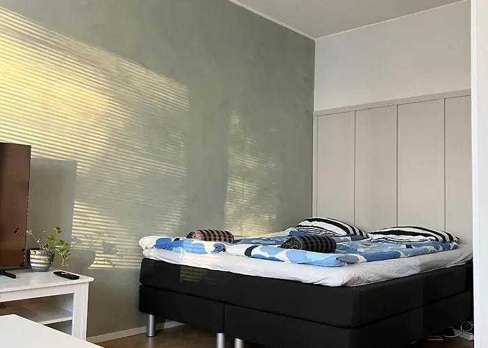 アパート Elegantly Renovated With A Parking Space